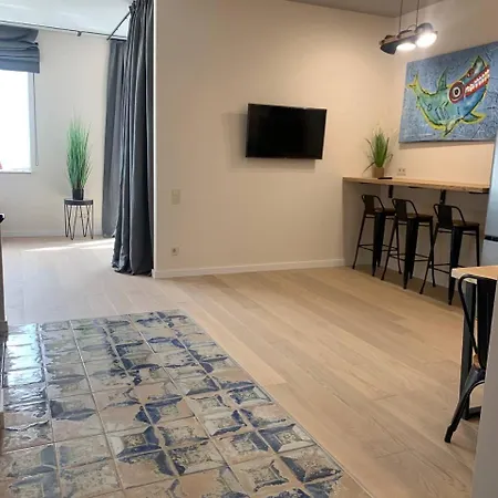 Odessarooms Sunrise דירה